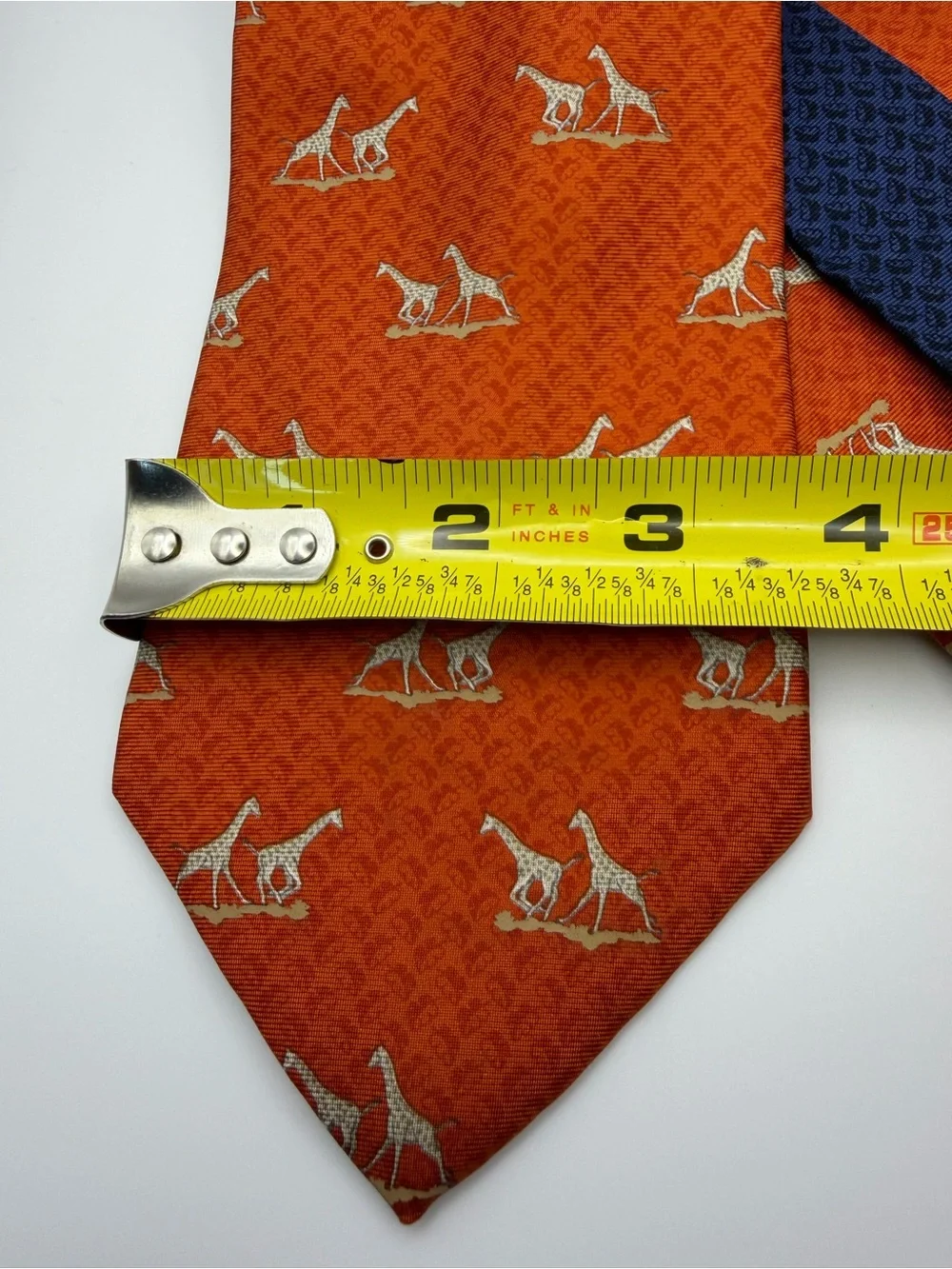 Tommy Hilfiger description distinctive